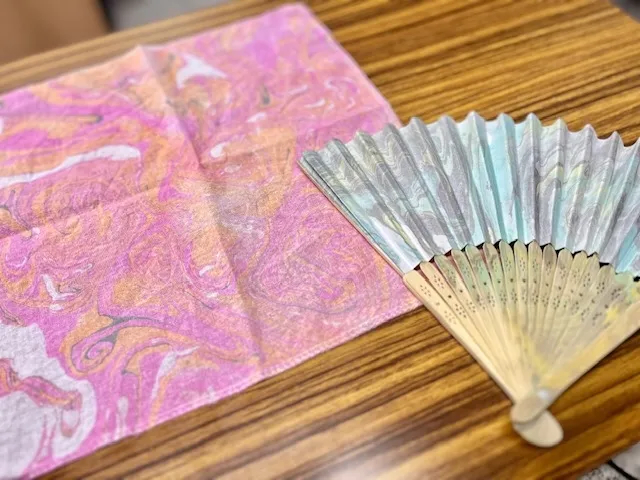 墨流し染体験】小物をマーブル模様に染めよう 材料とやり方|ゆめ画材
